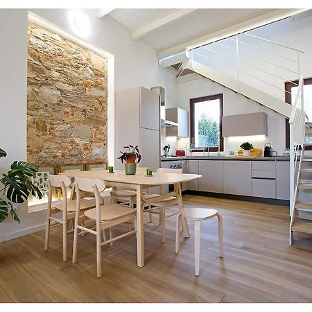 Casa Al Fienile, Charming Loft Just 500 M From S Centre Lucca
